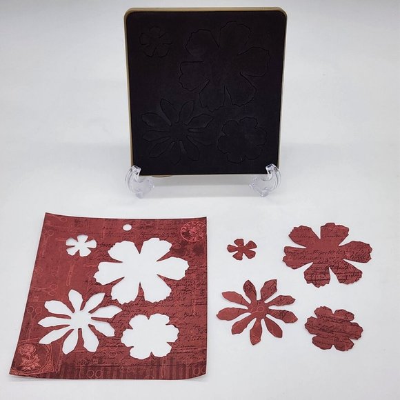 Sizzix Jim Holtz Alterations Tattered Florals #556640 - Picture 1 of 5